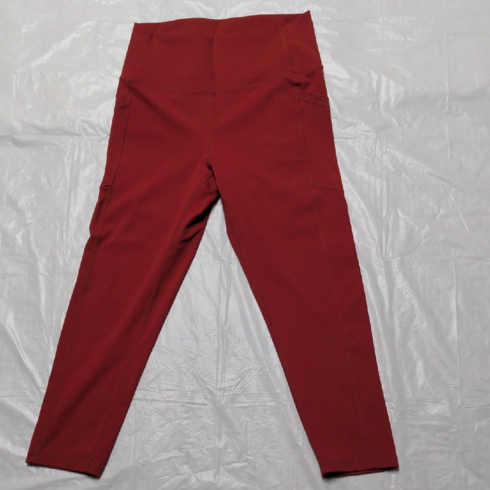 Zyia Ascend Red Cropped High Rise Leggings NWOT Size 6-8